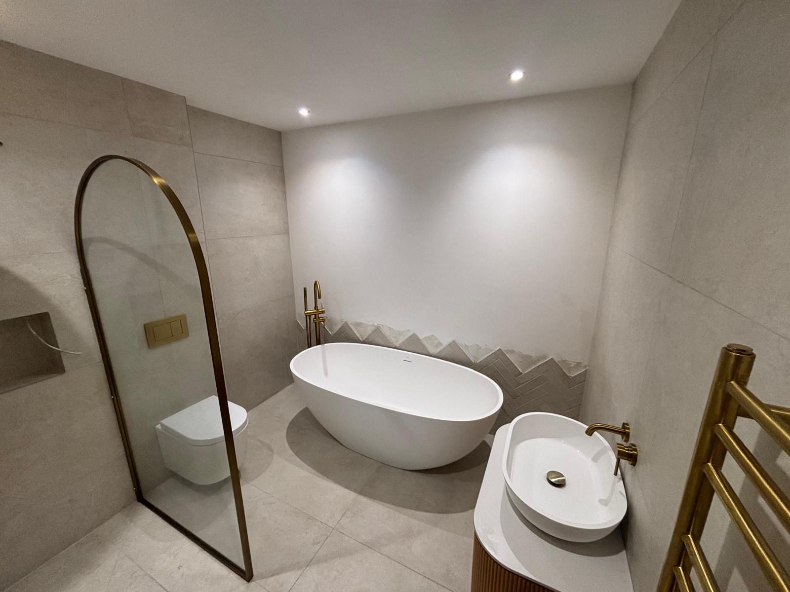 Heated towel rail electrical connection