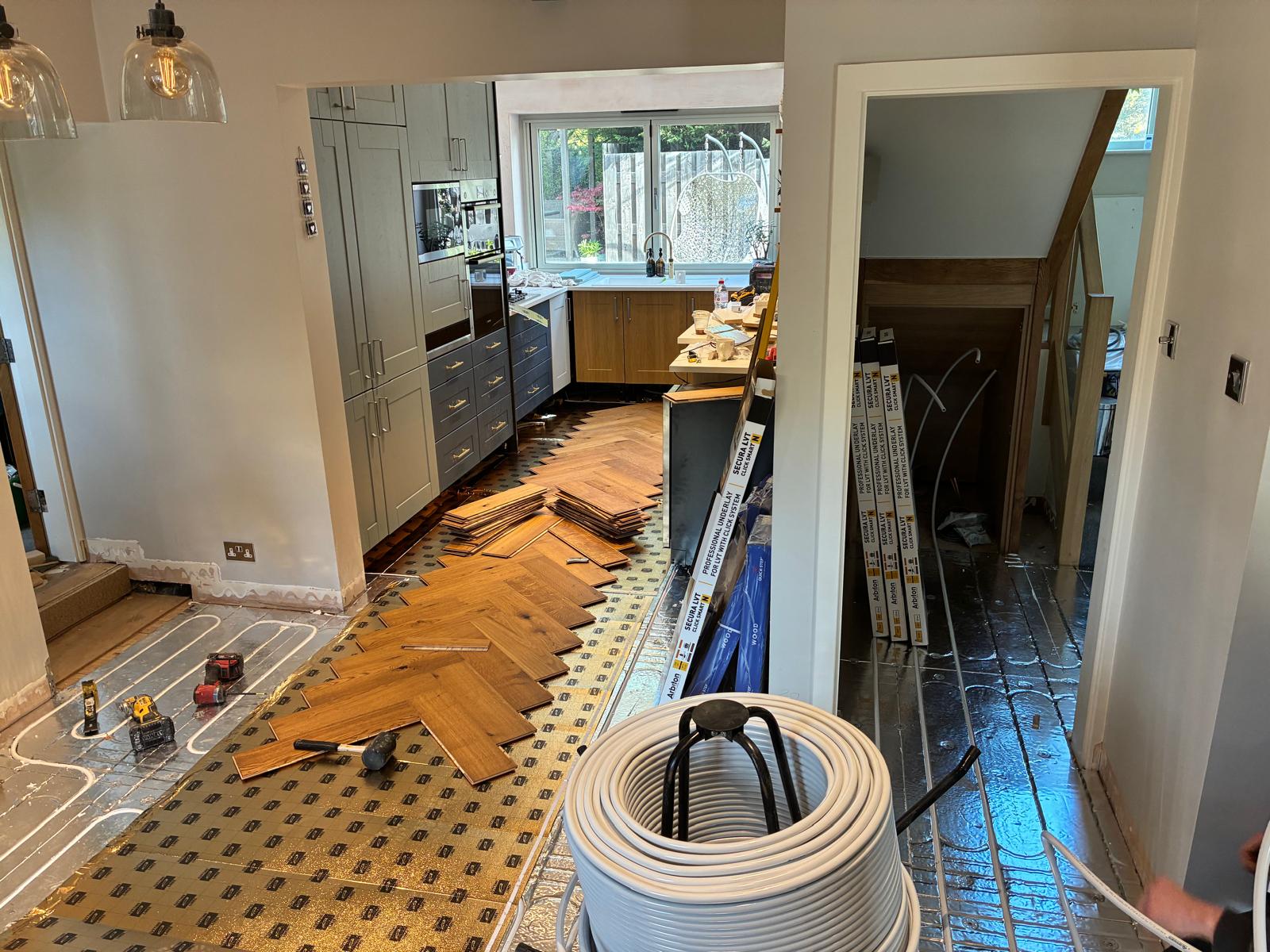 UFH manifold wiring and thermostat installation